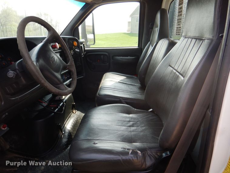 image for item DS8026 2005 Chevrolet C8500  flatbed truck