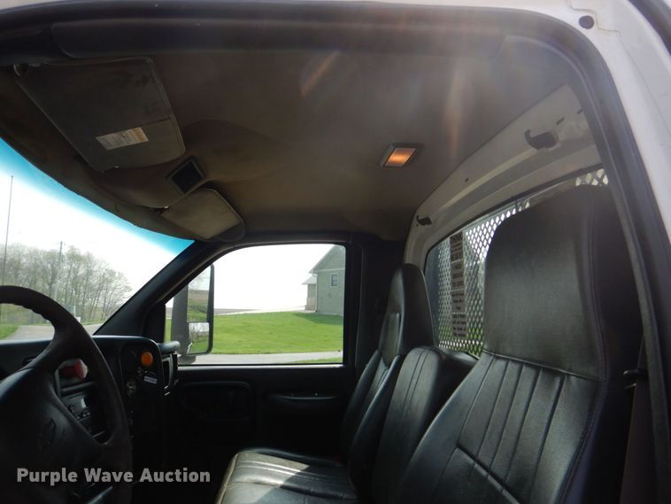 image for item DS8026 2005 Chevrolet C8500  flatbed truck