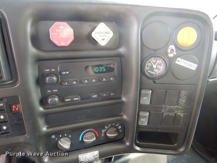 image for item DS8026 2005 Chevrolet C8500  flatbed truck