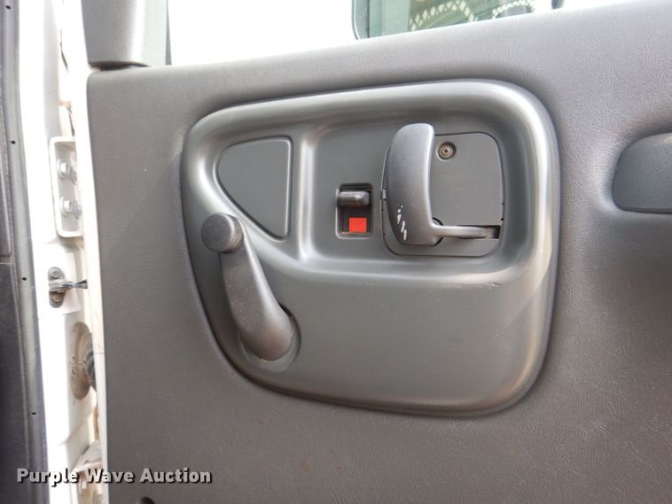 image for item DS8026 2005 Chevrolet C8500  flatbed truck