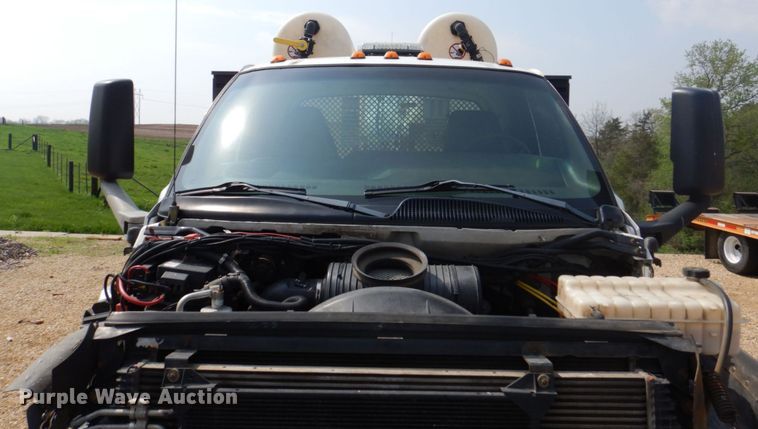 image for item DS8026 2005 Chevrolet C8500  flatbed truck