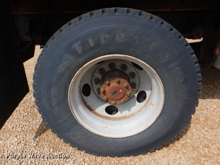 image for item DS8026 2005 Chevrolet C8500  flatbed truck