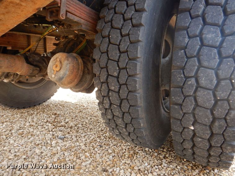 image for item DS8026 2005 Chevrolet C8500  flatbed truck