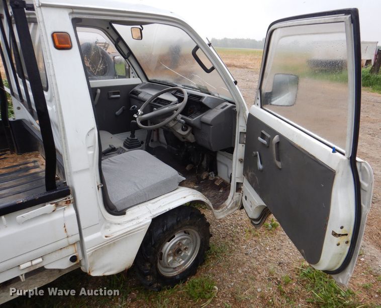 image for item DS8030 Suzuki Carry  mini truck