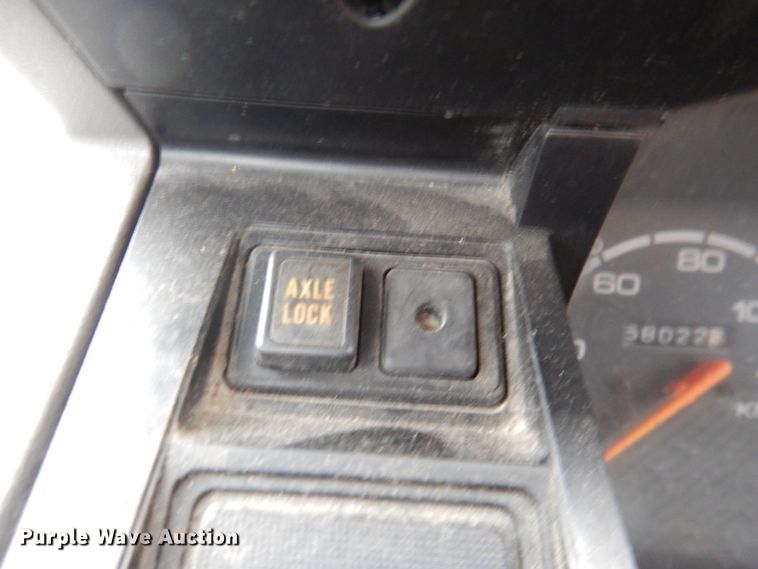 image for item DS8030 Suzuki Carry  mini truck