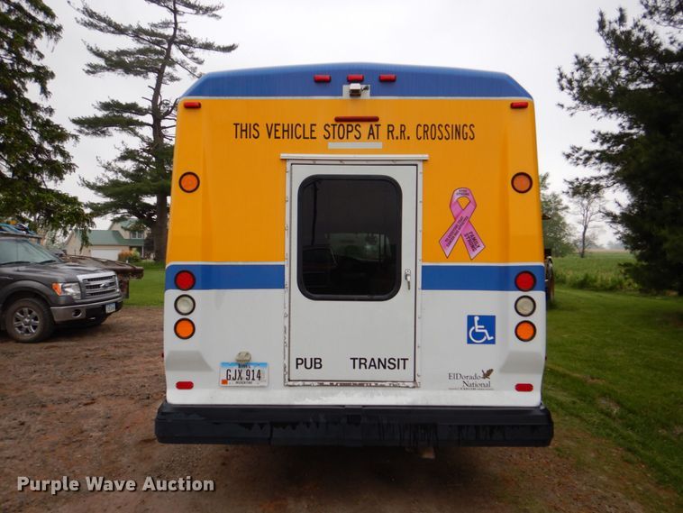 image for item DS8032 2006 Ford E450 ElDorado  shuttle bus