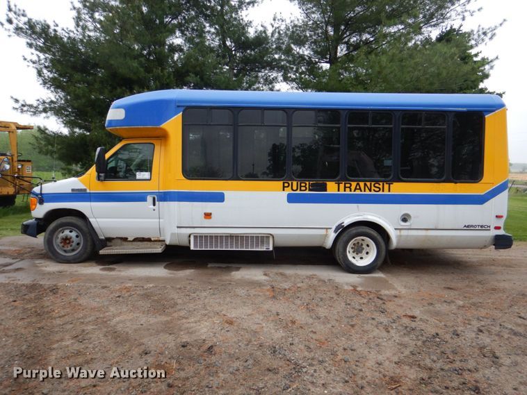 image for item DS8032 2006 Ford E450 ElDorado  shuttle bus