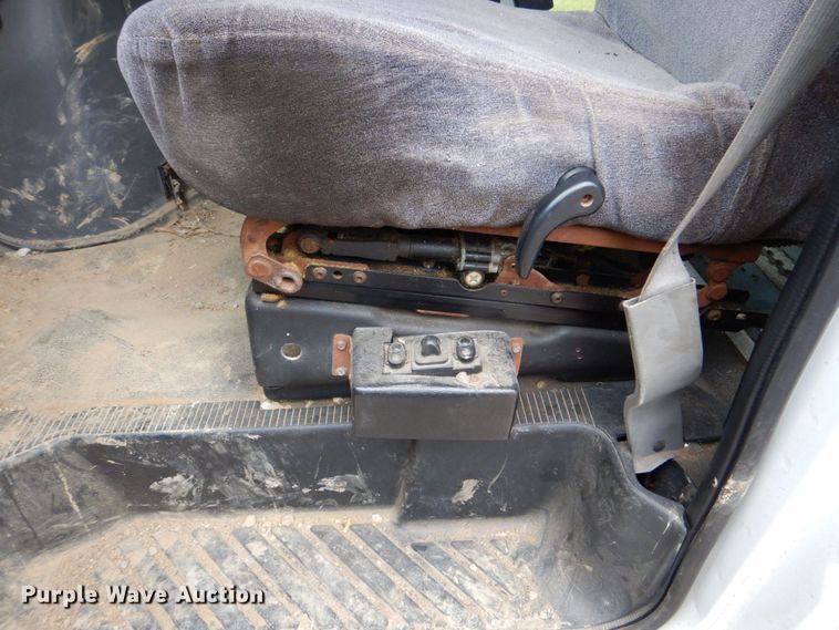 image for item DS8032 2006 Ford E450 ElDorado  shuttle bus