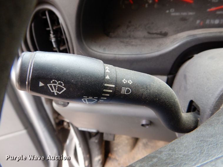 image for item DS8032 2006 Ford E450 ElDorado  shuttle bus