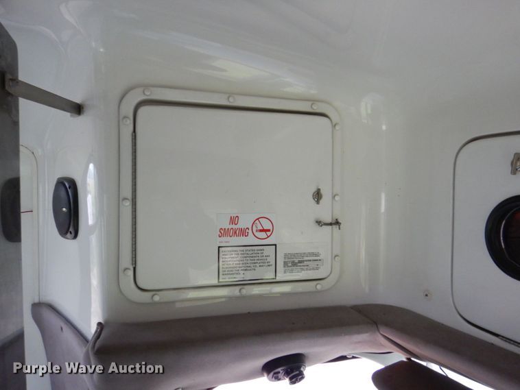 image for item DS8032 2006 Ford E450 ElDorado  shuttle bus