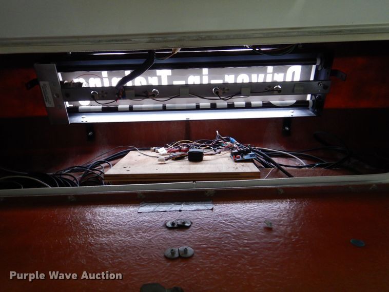 image for item DS8032 2006 Ford E450 ElDorado  shuttle bus