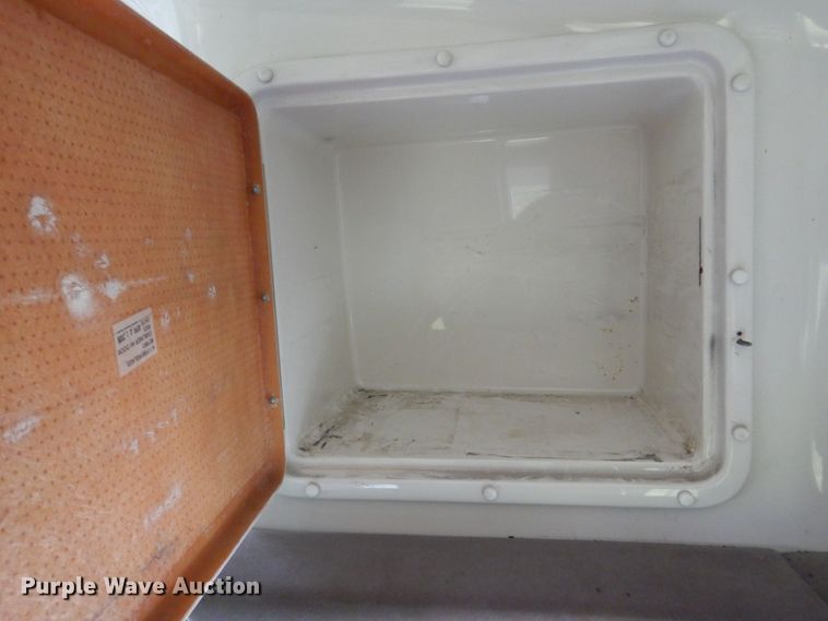 image for item DS8032 2006 Ford E450 ElDorado  shuttle bus