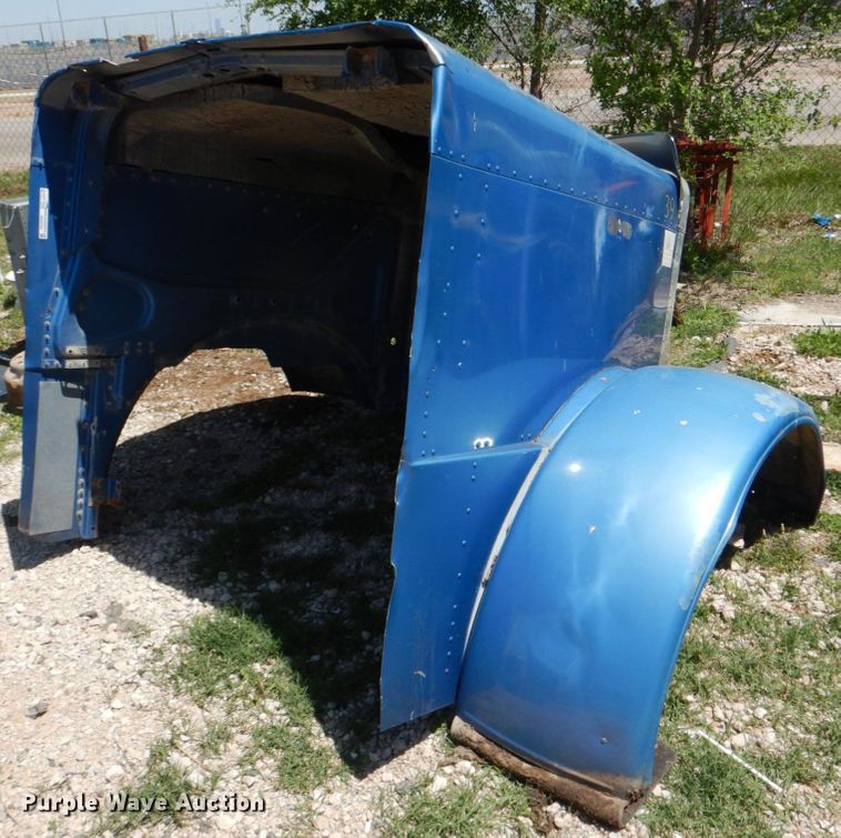 image for item HG9702 Peterbilt hood