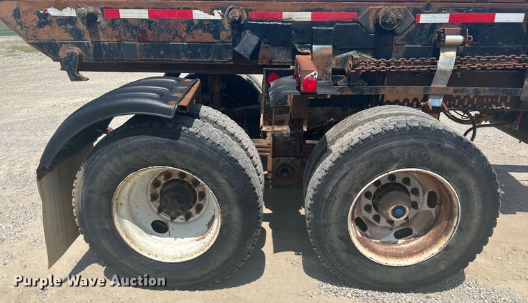 image for item HL9002 1999 Clement  container trailer