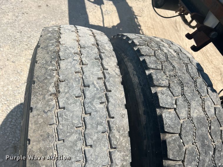 image for item HL9002 1999 Clement  container trailer