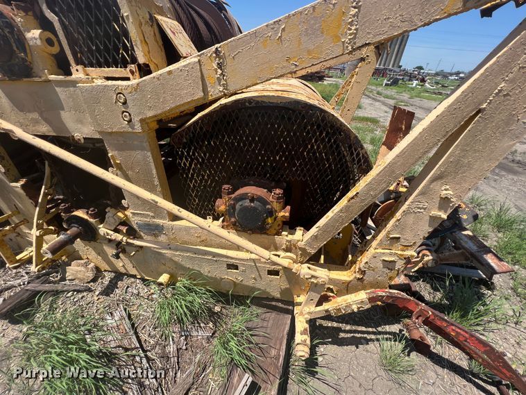 image for item HL9020 Drawworks  waterfall winch