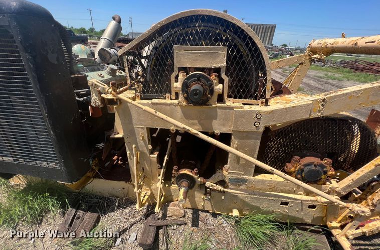 image for item HL9020 Drawworks  waterfall winch