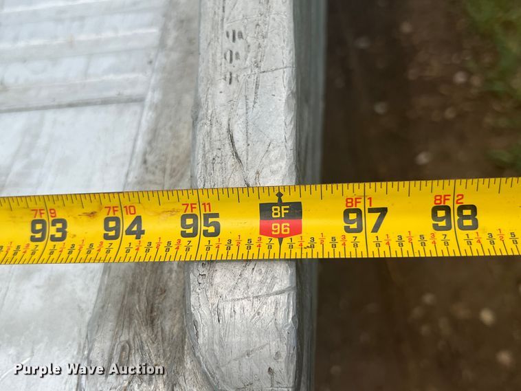 image for item HL9025 1997 International 4700  rollback truck