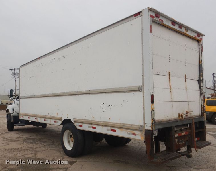 image for item HU9409 1997 Chevrolet C6500  box truck