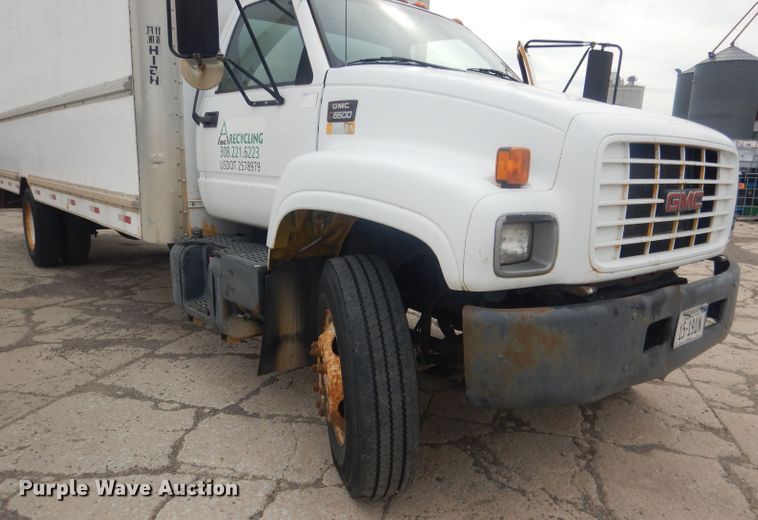 image for item HU9409 1997 Chevrolet C6500  box truck