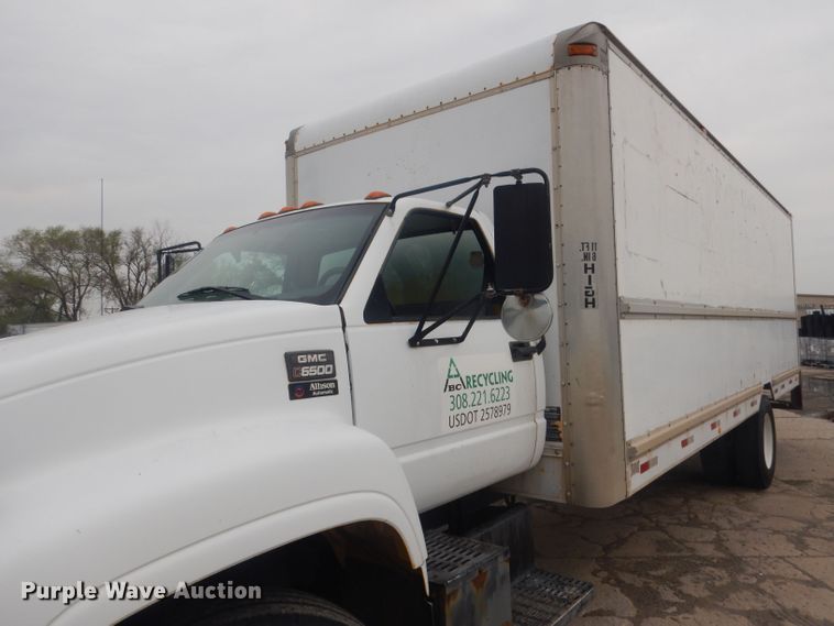 image for item HU9409 1997 Chevrolet C6500  box truck