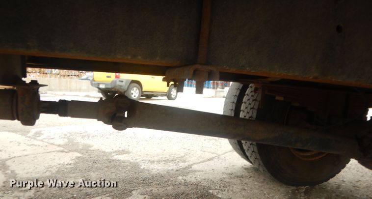 image for item HU9409 1997 Chevrolet C6500  box truck