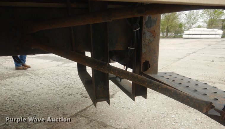 image for item HU9409 1997 Chevrolet C6500  box truck