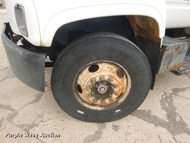 image for item HU9409 1997 Chevrolet C6500  box truck