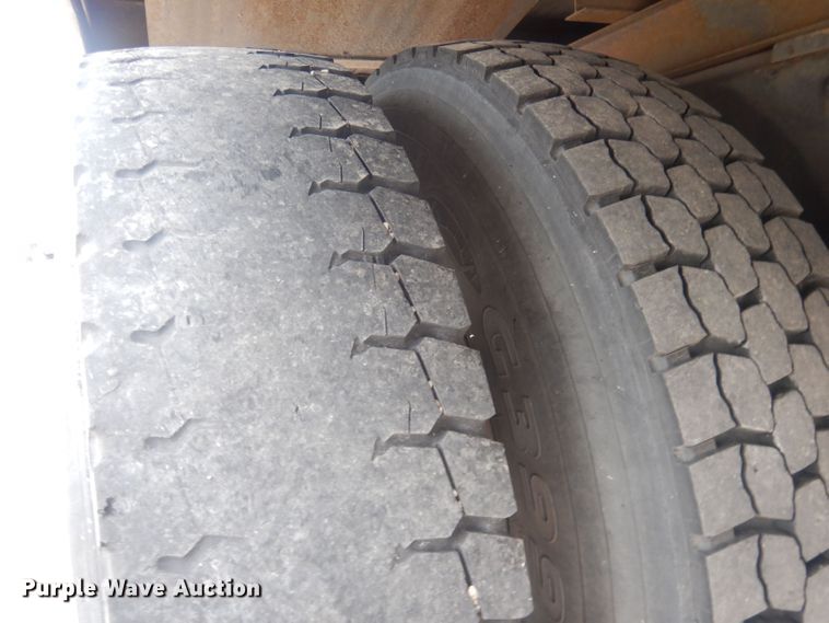 image for item HU9409 1997 Chevrolet C6500  box truck