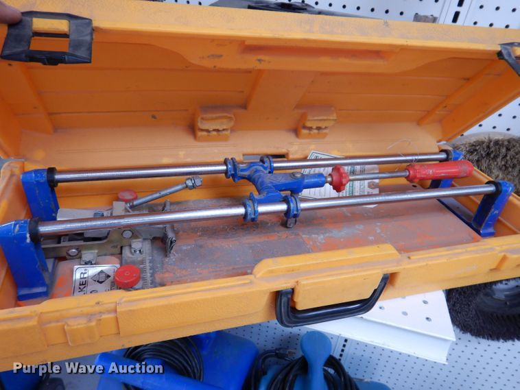 image for item JH9821 Flooring tools