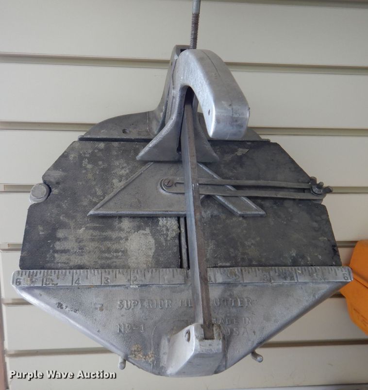 image for item JH9821 Flooring tools