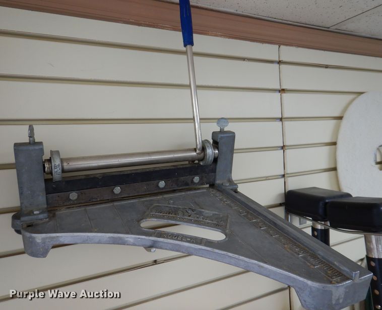 image for item JH9821 Flooring tools