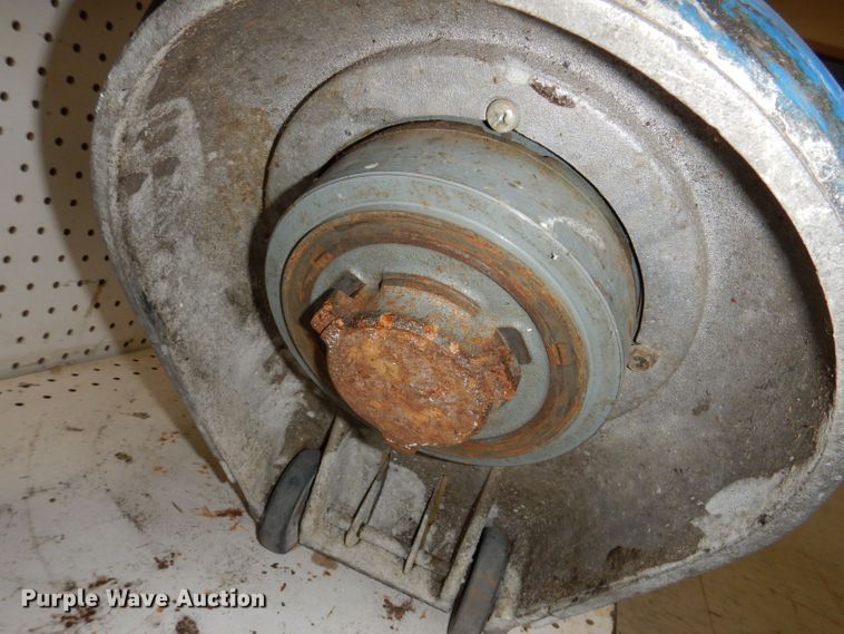 image for item JH9826 Pacific 37P04-3134-14  13" floor scrubber