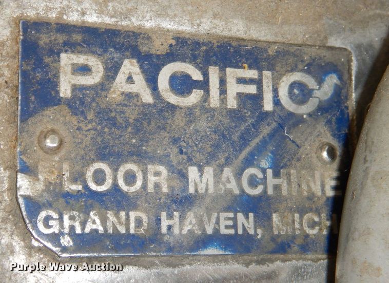 image for item JH9826 Pacific 37P04-3134-14  13" floor scrubber