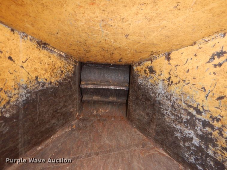 image for item JH9832 1997 Vermeer BC625  wood chipper