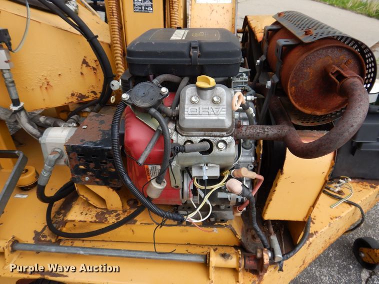 image for item JH9832 1997 Vermeer BC625  wood chipper