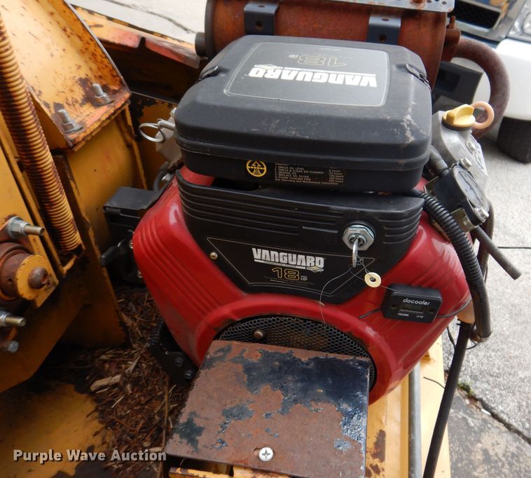 image for item JH9832 1997 Vermeer BC625  wood chipper