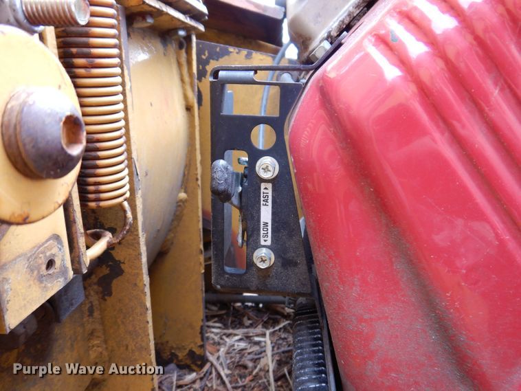 image for item JH9832 1997 Vermeer BC625  wood chipper