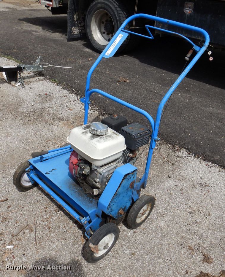 image for item JH9841 Power rake