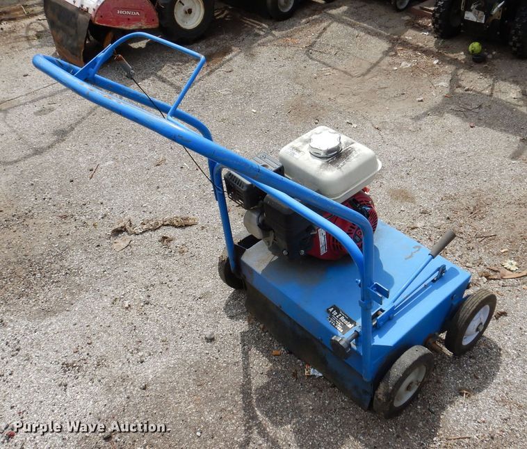 image for item JH9841 Power rake