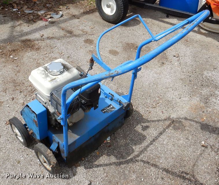 image for item JH9841 Power rake