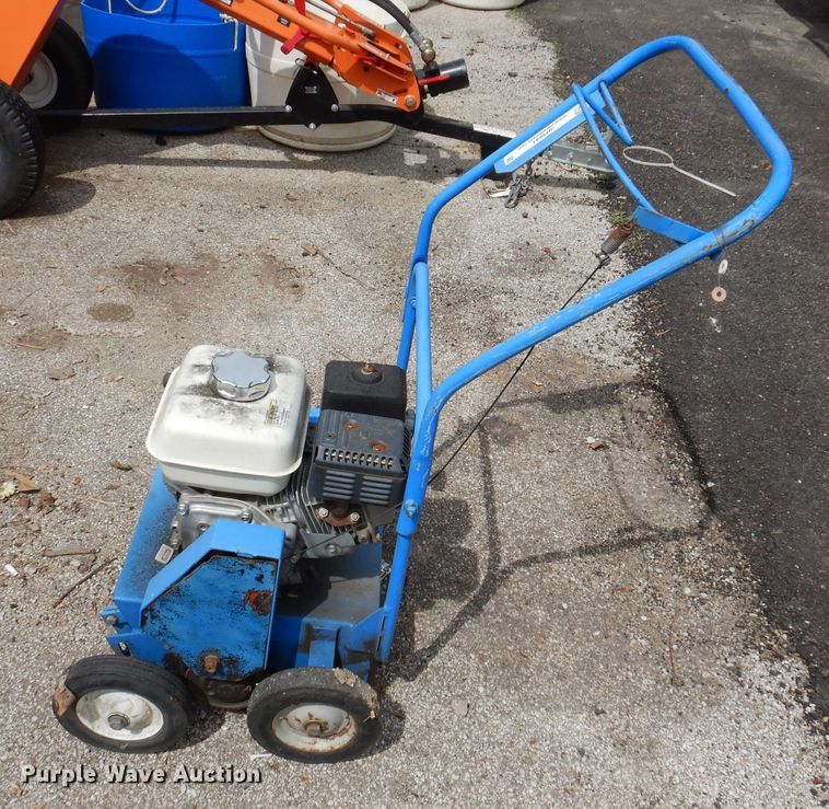 image for item JH9841 Power rake