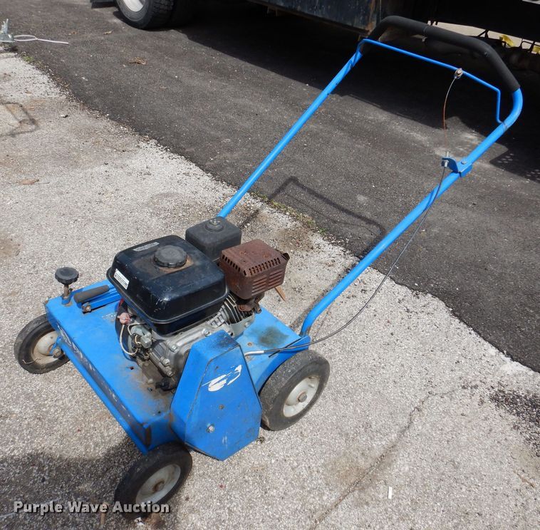 image for item JH9843 Blue Bird P18  power rake