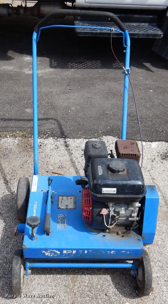 image for item JH9843 Blue Bird P18  power rake