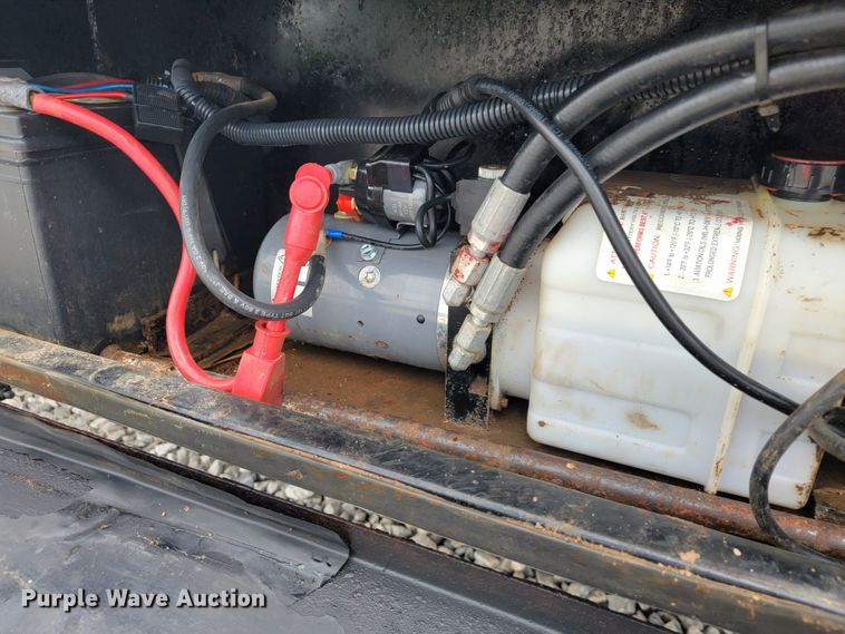 image for item JL9438 2014 Load Trail  equipment trailer