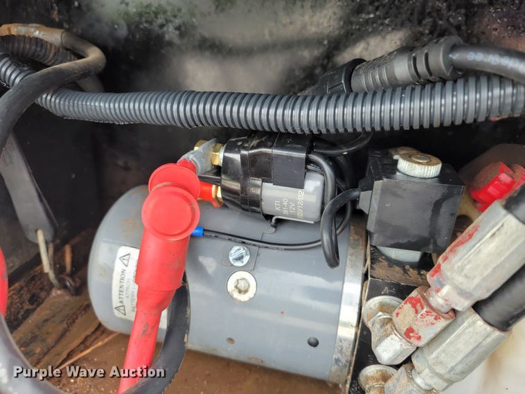 image for item JL9438 2014 Load Trail  equipment trailer