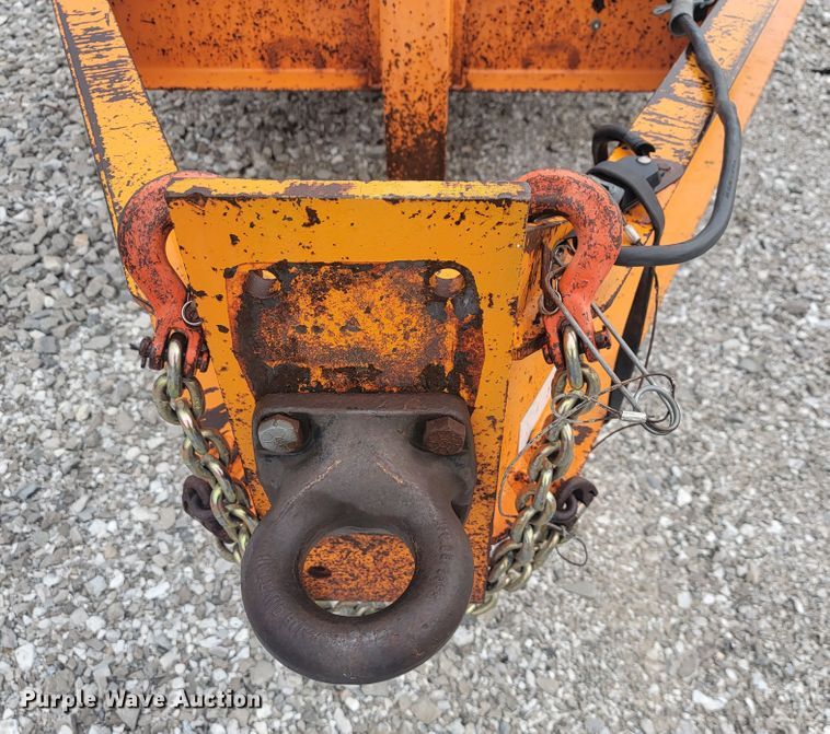 image for item JL9439 1994 True Line B18318P  equipment trailer