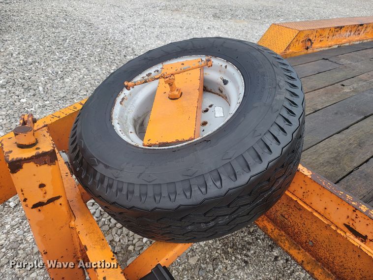 image for item JL9439 1994 True Line B18318P  equipment trailer