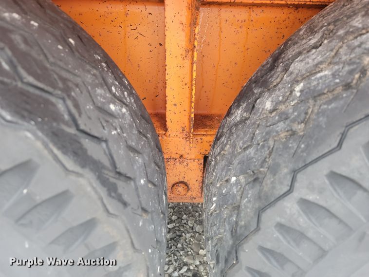 image for item JL9439 1994 True Line B18318P  equipment trailer