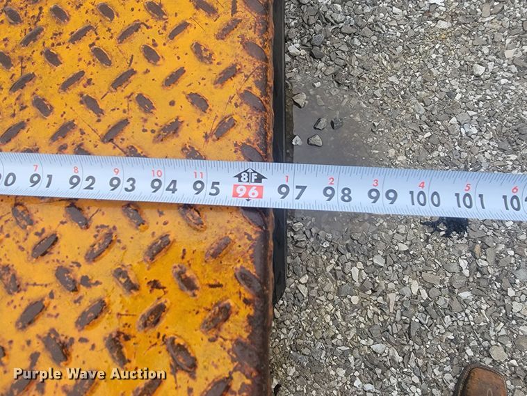 image for item JL9439 1994 True Line B18318P  equipment trailer